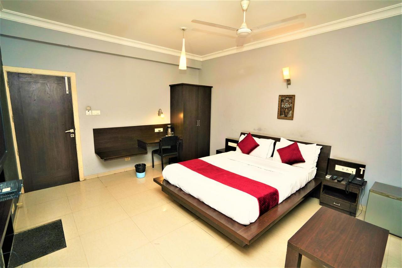 New Hotel Europa Inn Rajkot Εξωτερικό φωτογραφία