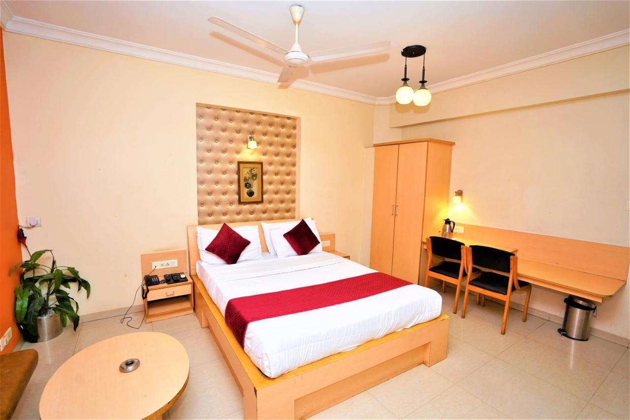 New Hotel Europa Inn Rajkot Εξωτερικό φωτογραφία