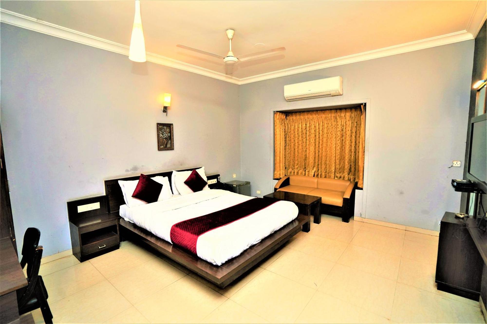 New Hotel Europa Inn Rajkot Εξωτερικό φωτογραφία