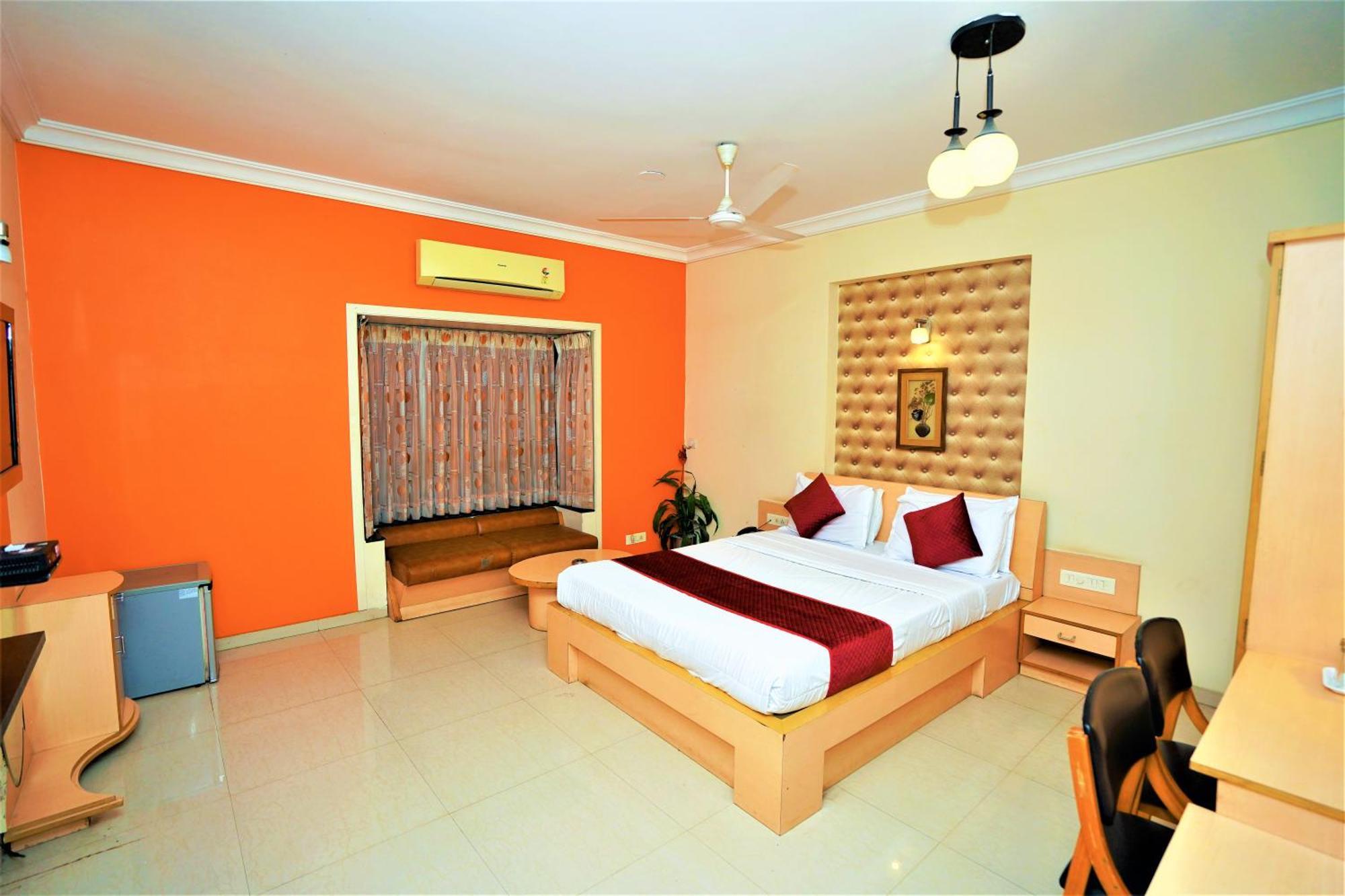 New Hotel Europa Inn Rajkot Εξωτερικό φωτογραφία