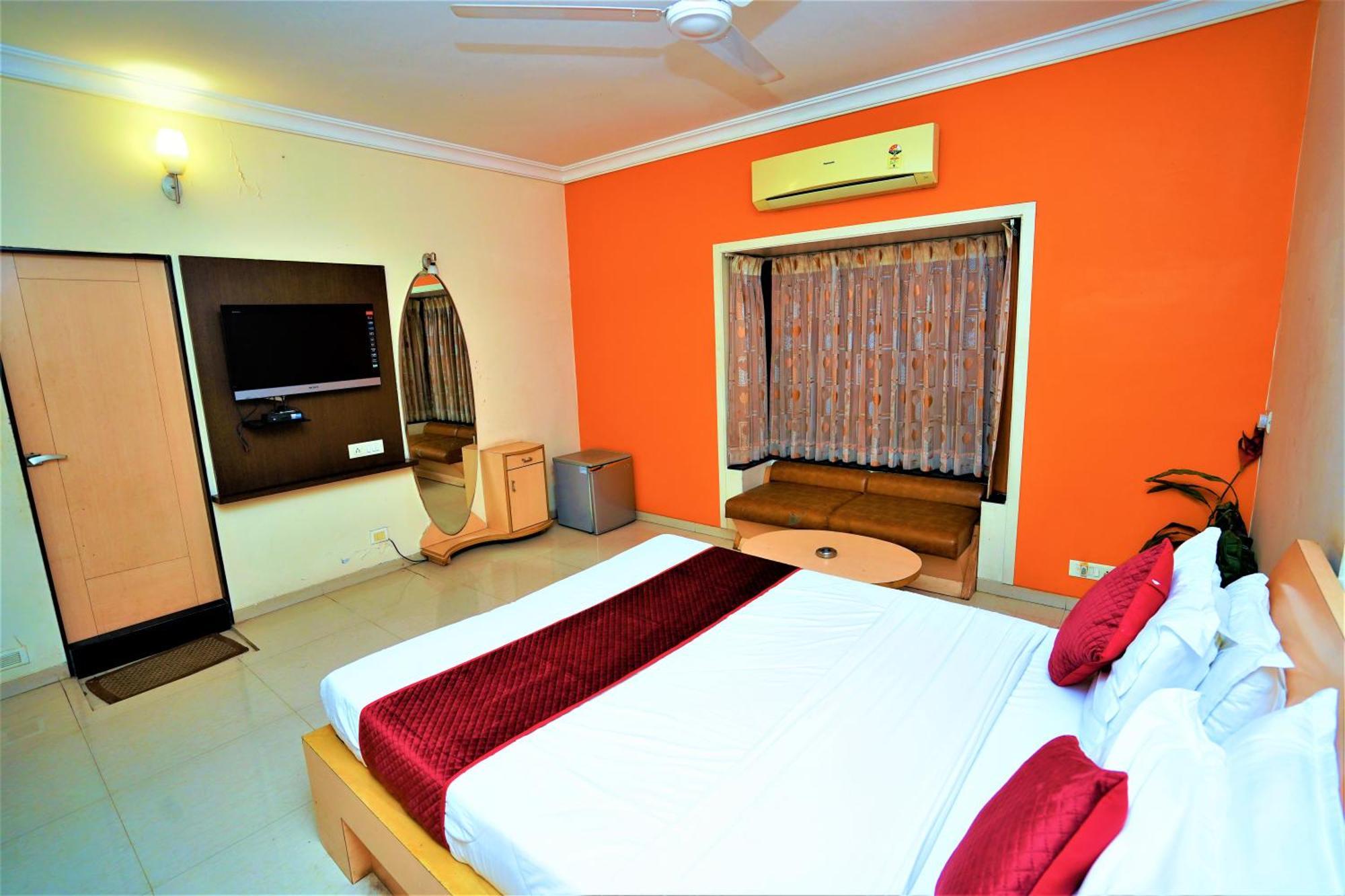 New Hotel Europa Inn Rajkot Εξωτερικό φωτογραφία