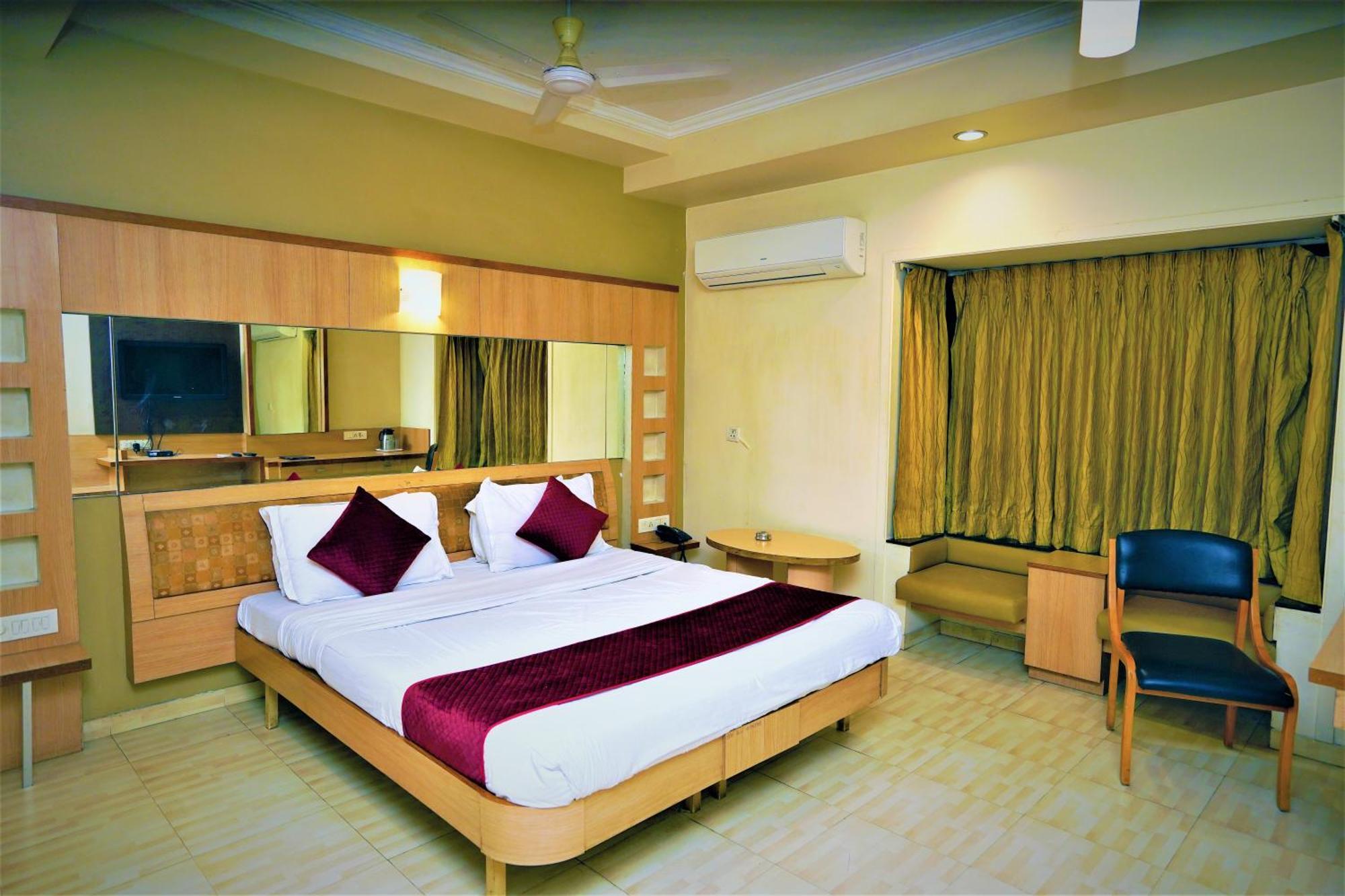 New Hotel Europa Inn Rajkot Εξωτερικό φωτογραφία
