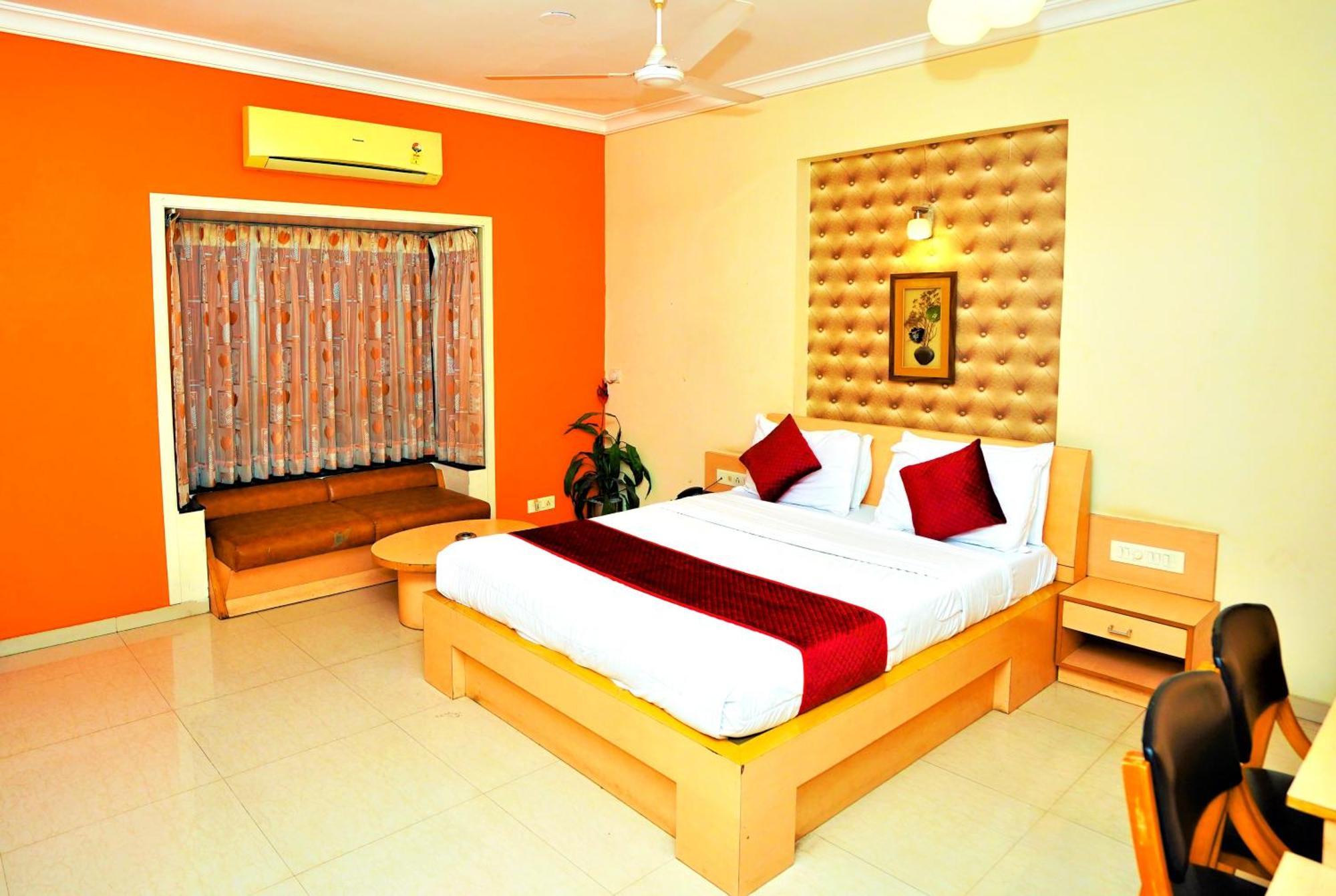 New Hotel Europa Inn Rajkot Εξωτερικό φωτογραφία